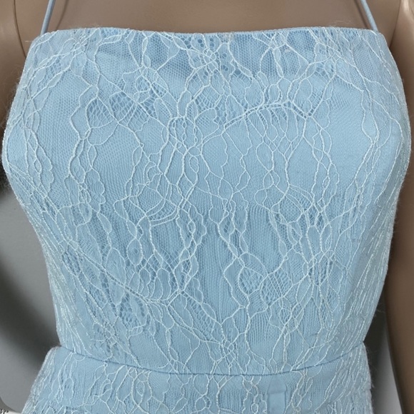 NEW FAME AND PARTNERS BLUE BACKLESS LACE GOWN - Picture 4 of 10